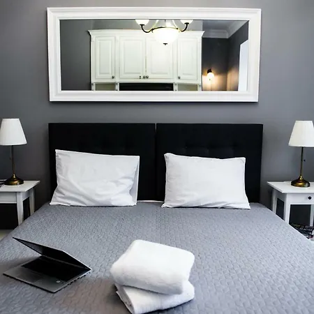 Hoza 50 With A Balcony In Close Center Apartament Warszawa