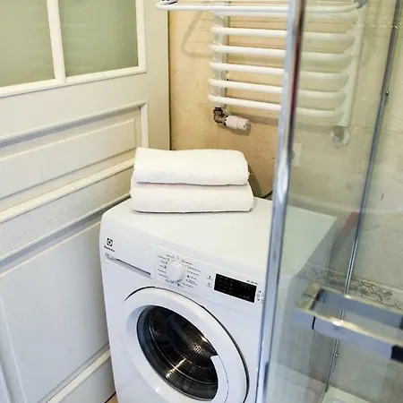 Hoza 50 With A Balcony In Close Center *