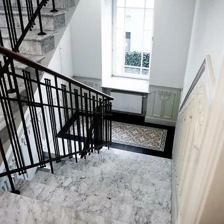 Hoza 50 With A Balcony In Close Center Apartament Warszawa